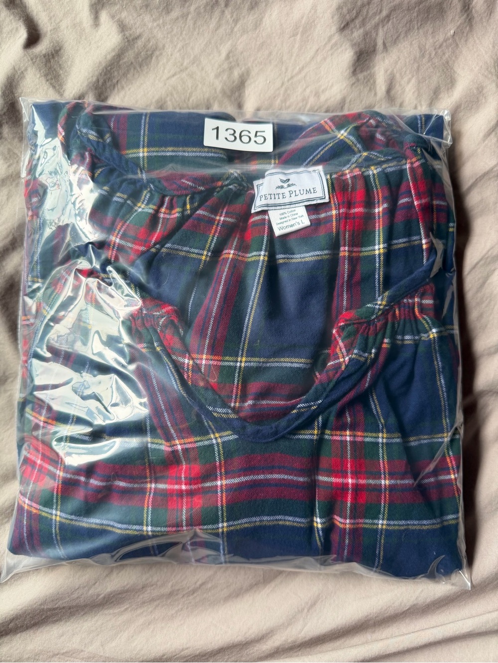 Petite Plume Classic Red Plaid Women Long Flannel Nightgown Sz L 100% Cotton - Picture 9 of 9